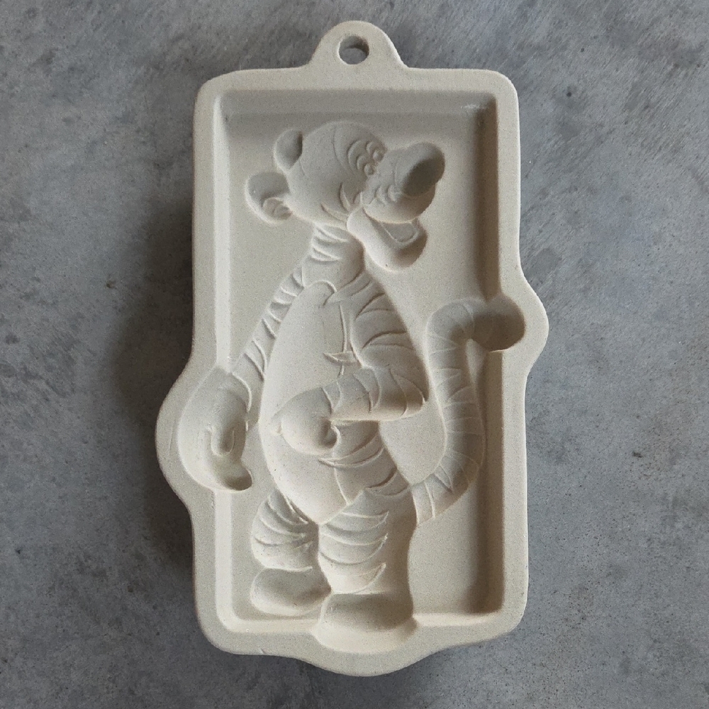 VTG 1998 Wilton DISNEY Tigger Cookie Mold